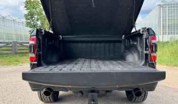 DODGE RAM 1500 5.7L HEMI 4X4 401PK V8 * REBEL * OFF-ROAD * 22 INCH XD LICHTMETALEN SPORTVELGEN * CUSTOM VIPER STRIPING * GROOT SCHERM * ZWARTE HEMEL * AFSTAND START * LPG PRINS ONDERBOUW * STOELVERWARMING * STUURVERWARMING * VOL LEDER * DIKKE PICK-UP * vol