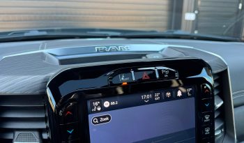 DODGE RAM 1500 5.7L V8 HEMI 4X4 * LARAMIE * SPORT * BLACK-OPPS * BOM VOL * NIEUWSTAAT * BOUWJAAR 2024 * HEAD-UP DISPLAY * DIGITALE BINNEN SPIEGEL CAMERA * AFSTAND START * 122 LITER ONDERBOUW LPG * 22 INCH TD SPORTVELGEN * 360 CAMERA * ADAPTIEVE CRUISE CONTROLE * VIRTUAL COCKPIT * vol