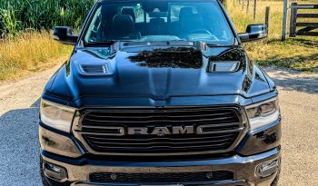 DODGE RAM 1500 5.7L V8 HEMI 4X4 * LARAMIE * SPORT * BLACK-OPPS * BOM VOL * NIEUWSTAAT * BOUWJAAR 2024 * HEAD-UP DISPLAY * DIGITALE BINNEN SPIEGEL CAMERA * AFSTAND START * 122 LITER ONDERBOUW LPG * 22 INCH TD SPORTVELGEN * 360 CAMERA * ADAPTIEVE CRUISE CONTROLE * VIRTUAL COCKPIT * vol