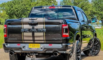 DODGE RAM 1500 5.7L HEMI 4X4 401PK * LARAMIE * SPORT * FULL OPTION * 22 INCH FUEL LICHTMETALEN SPORTVELGEN * MARGE * GEEN EXTRA BTW * CUSTOM STRIPING * KLEPPENDEMPER UITLAAT SYSTEEM * 3500 KG TREKHAAK * 360 CAMERA * LANE ASSIST * vol