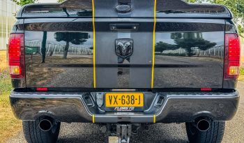 DODGE RAM 1500 5.7L HEMI V8 4X4 401PK * SPORT * WIDE BODY * LAGE BIJTELLING * AFSTAND START * DIKKE PICK-UP * CARBON STRIPING * LUCHTVERING * SPATBORD VERBREDERS * LED VERLICHTING * STOELVERWARMING * STOELVERKOELING * STUURVERWARMING * vol
