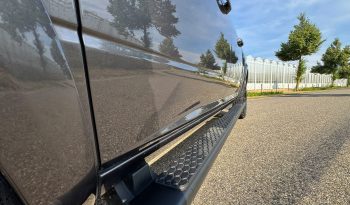 DODGE RAM 1500 5.7L HEMI V8 4X4 401PK * LARAMIE * BLACK-OPPS * 1E EIGENAAR * CUSTOM PERFORMANCE HOOD * AFSTAND START * 122 LITER PRINS LPG * 3500 KG TREKGEWICHT TREKHAAK * SMOKE VERLICHTING ROND OM * STOELVERKOELING * STOELVERWARMING * STUURVERWARMING * vol
