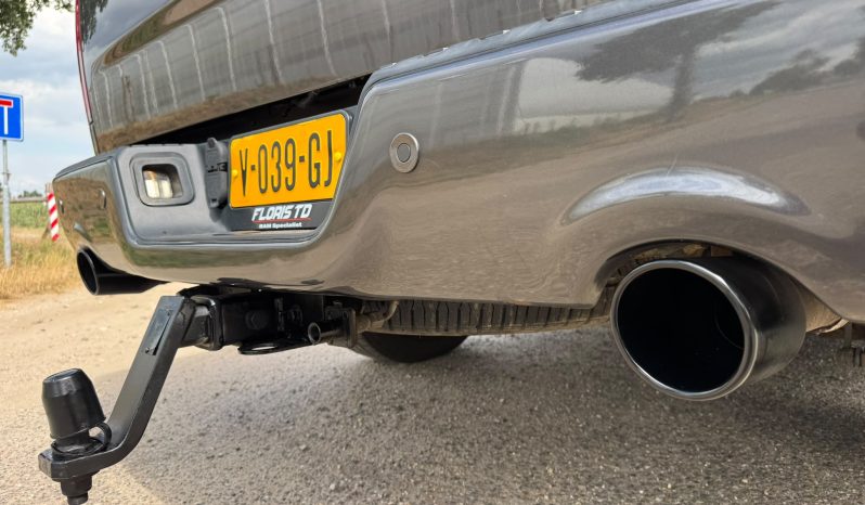 DODGE RAM 1500 5.7L HEMI V8 4X4 * SPORT * WIDE BODY * BLACK-OPPS * FULL OPTION * LIEFHEBBER * LUCHTVERING * AFSTAND START * 20 INCH LICHTMETALEN SPORTVELGEN * CUSTOM OPEN UITLAATSYSTEEM MET AFSTANDSBEDIENING * vol