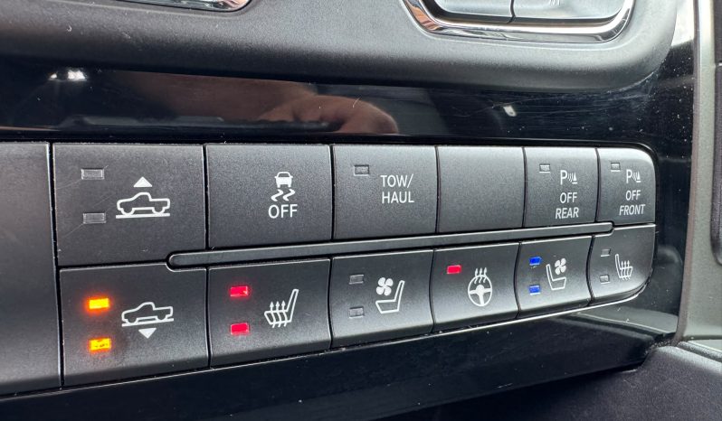 DODGE RAM 1500 5.7L HEMI V8 4X4 * SPORT * WIDE BODY * BLACK-OPPS * FULL OPTION * LIEFHEBBER * LUCHTVERING * AFSTAND START * 20 INCH LICHTMETALEN SPORTVELGEN * CUSTOM OPEN UITLAATSYSTEEM MET AFSTANDSBEDIENING * vol