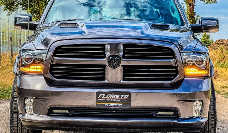 DODGE RAM 1500 5.7L HEMI V8 4X4 * SPORT * WIDE BODY * BLACK-OPPS * FULL OPTION * LIEFHEBBER * LUCHTVERING * AFSTAND START * 20 INCH LICHTMETALEN SPORTVELGEN * CUSTOM OPEN UITLAATSYSTEEM MET AFSTANDSBEDIENING * vol