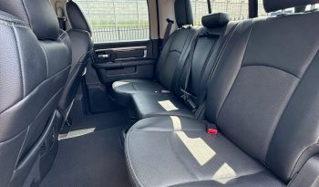 DODGE RAM 1500 5.7L HEMI V8 4X4 * SPORT * WIDE BODY * BLACK-OPPS * FULL OPTION * LIEFHEBBER * LUCHTVERING * AFSTAND START * 20 INCH LICHTMETALEN SPORTVELGEN * CUSTOM OPEN UITLAATSYSTEEM MET AFSTANDSBEDIENING * vol