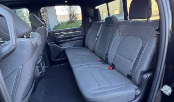 DODGE RAM 1500 5.7L HEMI V8 4X4 * BLACK-OPPS * LPG PRINS 122 LITER * AFSTAND START * ZWARTE HEMEL * BEDCOVER AFSLUITBAAR * TREKHAAK 3500 KG * STOELVERWARMING * STUURVERWARMING * PARKEERSENSOREN * ACHTERUIT RIJ CAMERA * ALPINE SOUND SYSTEM * vol