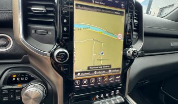 DODGE RAM 1500 5.7L HEMI 4X4 401PK * LARAMIE * SPORT * BLACK-OPPS * LAGE BIJTELLING * CUSTOM VIPER STRIPING * CHERRY BOM UITLAATSYSTEEM * AFSTAND START * PPF SMOKE VERLICHTING * 122 LITER PRINS LPG * 22 INCH 4-PLAY LICHTMETALEN SPORTVELGEN * HELE DIKKE PICK-UP * vol