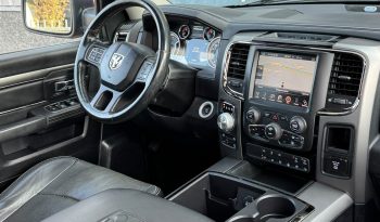 DODGE RAM 1500 5.7L HEMI 4X4 401PK * SPORT * WIDE BODY * UNIEKE KLEUR * LAGE BIJTELLING * LUCHTVERING * AFSTAND START * 20 INCH OFF-ROAD BREEDSET * STOELVERKOELING * STOELVERWARMING * STUURVERWARMING * PERFORMANCE HOOD * LPG 322 LITER PRINS * vol