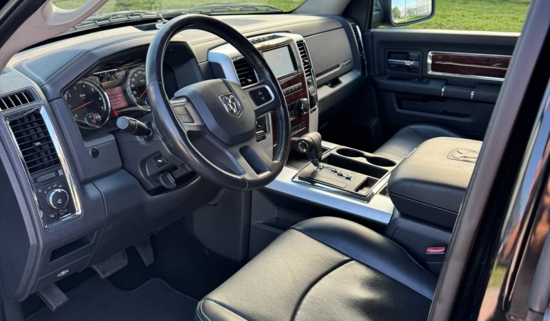DODGE RAM 1500 5.7L HEMI 4X4 V8 400 PK * LARAMIE * LAGE BIJTELLING * YOUNGTIMER REGELING * MARGE * GEEN EXTRA BTW * SIDE BARS * LPG INSTALLATIE * AFSTAND START * ZEER NETTE STAAT * 2E EIGENAAR * PERFECT ONDERHOUDEN * CREW CAB * 20 INCH SPORTVELGEN * vol