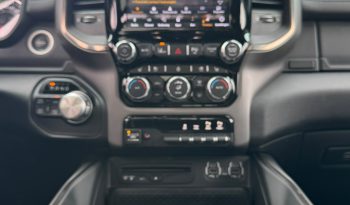 DODGE RAM 1500 5.7L HEMI V8 4X4 401PK * SPORT * BLACK-OPPS * WIDE BODY * SUPER DIKKE PICK-UP * 440 PK * MDS DELETE * CUSTOM OPEN UITLAATSYSTEEM * 200 LITER LPG * AFSTAND START * ALLE OPTIES * STOELVERKOELING * SPECIALE PERFORMANCE REMMEN * vol