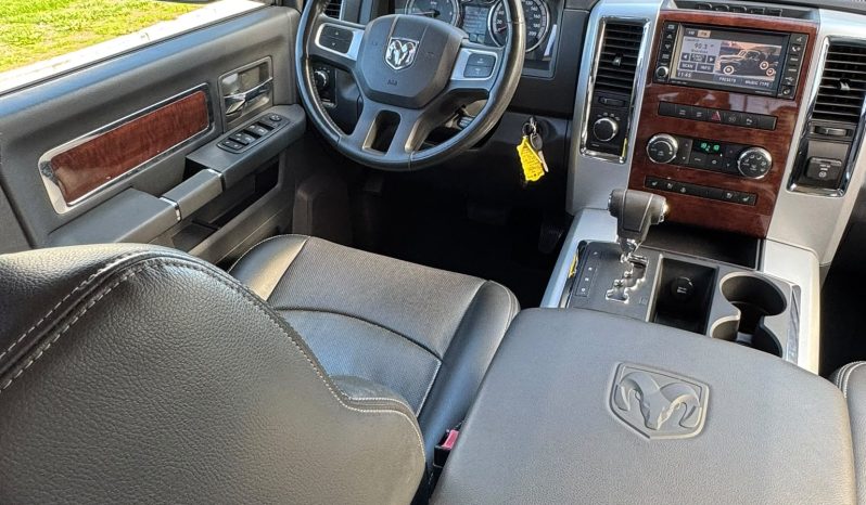 DODGE RAM 1500 5.7L HEMI 4X4 V8 400 PK * LARAMIE * LAGE BIJTELLING * YOUNGTIMER REGELING * MARGE * GEEN EXTRA BTW * SIDE BARS * LPG INSTALLATIE * AFSTAND START * ZEER NETTE STAAT * 2E EIGENAAR * PERFECT ONDERHOUDEN * CREW CAB * 20 INCH SPORTVELGEN * vol