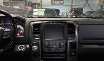 DODGE RAM 1500 5.7L HEMI 4X4 V8 401PK * SPORT * BLACK-OPPS * EXTREEM LAGE BIJTELLING * UNIEK * NEKKENDRAAIER * VERHOOGD * VERBREED * EXTREEM DIKKE LICHTMETALEN SPORTVELGEN * ROLLBAR * DUKES OF HAZZARD HOORN * CUSTOM LED VERLICHTING RONDOM * vol