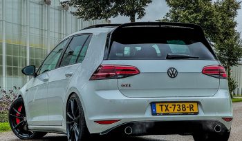 VOLKSWAGEN GOLF GTI 2.0L PERFORMANCE 350 PK * DSG * FULL OPTION * 20 INCH LICHTMETALEN SPORTVELGEN * LIEFHEBBER * ONDERHOUDSHISTORIE * ZWARTE HEMEL * SCHUIFKANTELDAK * SPECIAAL UITLAATSYSTEEM * PPF SMOKE VERLICHTING * vol