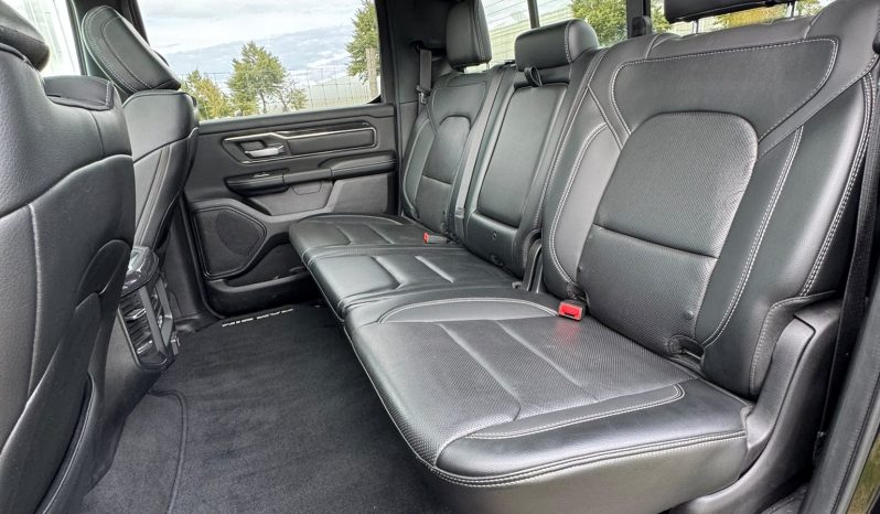 DODGE RAM 1500 5.7L HEMI V8 4X4 401PK * SPORT * BLACK-OPPS * WIDE BODY * SUPER DIKKE PICK-UP * 440 PK * MDS DELETE * CUSTOM OPEN UITLAATSYSTEEM * 200 LITER LPG * AFSTAND START * ALLE OPTIES * STOELVERKOELING * SPECIALE PERFORMANCE REMMEN * vol