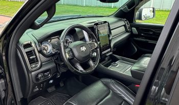 DODGE RAM 1500 5.7L HEMI V8 4X4 401PK * LIMITED EDITION * FULL OPTION * BLACK-OPPS * WIDE BODY * 24 INCH DUB LICHTMETALEN SPORTVELGEN * ( MOGELIJKHEID TOT BIJTELLINGVRIJ RIJDEN ) * NIEUWSTAAT * PERFORMANCE OPEN UITLAATSYSTEEM * vol