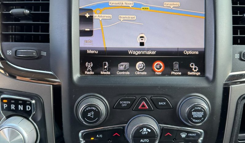 DODGE RAM 1500 5.7L HEMI 4X4 401PK * SPORT * WIDE BODY * UNIEKE KLEUR * LAGE BIJTELLING * LUCHTVERING * AFSTAND START * 20 INCH OFF-ROAD BREEDSET * STOELVERKOELING * STOELVERWARMING * STUURVERWARMING * PERFORMANCE HOOD * LPG 322 LITER PRINS * vol