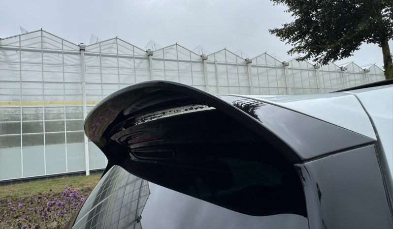 VOLKSWAGEN GOLF GTI 2.0L PERFORMANCE 350 PK * DSG * FULL OPTION * 20 INCH LICHTMETALEN SPORTVELGEN * LIEFHEBBER * ONDERHOUDSHISTORIE * ZWARTE HEMEL * SCHUIFKANTELDAK * SPECIAAL UITLAATSYSTEEM * PPF SMOKE VERLICHTING * vol