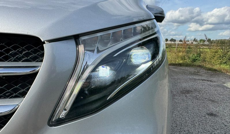 MERCEDES – BENZ V-KLASSE V250 D * EXCLUSIEVE UITVOERING * BOM VOL * DUBBELE ELEKTRISCHE SCHUIFDEUREN * 360 CAMERA * LANE ASSIST * ADAPTIEVE CRUISE CONTROLE * AFNEEMBARE TREKHAAK * LUXE COMFORT STOELEN * LED KOPLAMPEN * ZEER LAGE FISCALE WAARDE – LAGE BIJTELLING ( UNIEK ) * vol