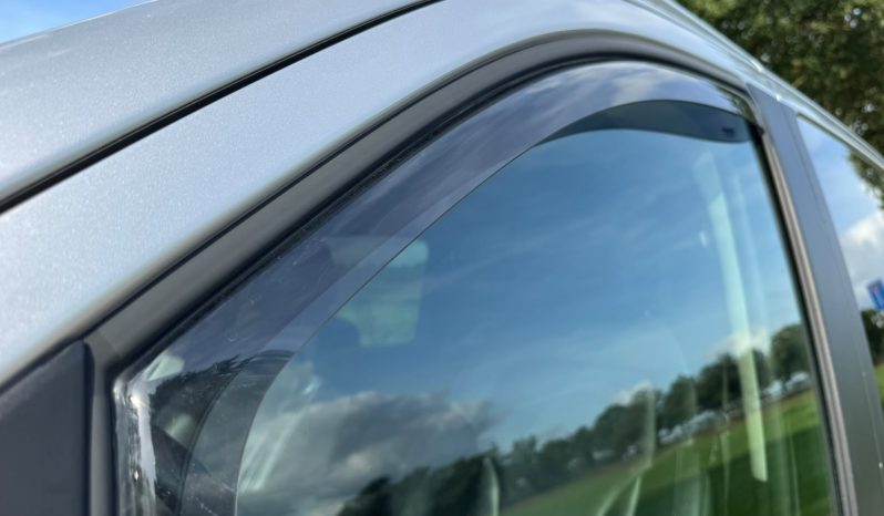 MERCEDES – BENZ V-KLASSE V250 D * EXCLUSIEVE UITVOERING * BOM VOL * DUBBELE ELEKTRISCHE SCHUIFDEUREN * 360 CAMERA * LANE ASSIST * ADAPTIEVE CRUISE CONTROLE * AFNEEMBARE TREKHAAK * LUXE COMFORT STOELEN * LED KOPLAMPEN * ZEER LAGE FISCALE WAARDE – LAGE BIJTELLING ( UNIEK ) * vol