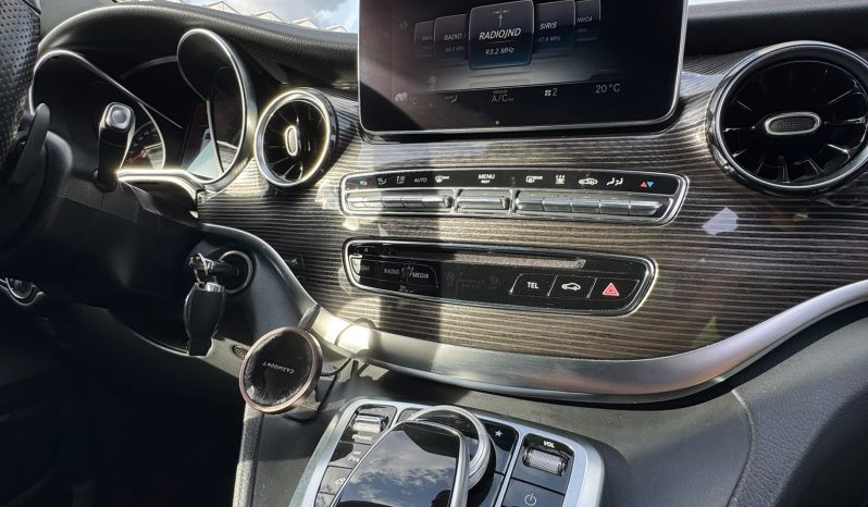 MERCEDES – BENZ V-KLASSE V250 D * EXCLUSIEVE UITVOERING * BOM VOL * DUBBELE ELEKTRISCHE SCHUIFDEUREN * 360 CAMERA * LANE ASSIST * ADAPTIEVE CRUISE CONTROLE * AFNEEMBARE TREKHAAK * LUXE COMFORT STOELEN * LED KOPLAMPEN * ZEER LAGE FISCALE WAARDE – LAGE BIJTELLING ( UNIEK ) * vol