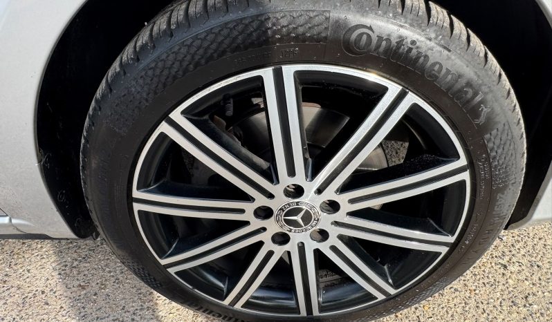 MERCEDES – BENZ V-KLASSE V250 D * EXCLUSIEVE UITVOERING * BOM VOL * DUBBELE ELEKTRISCHE SCHUIFDEUREN * 360 CAMERA * LANE ASSIST * ADAPTIEVE CRUISE CONTROLE * AFNEEMBARE TREKHAAK * LUXE COMFORT STOELEN * LED KOPLAMPEN * ZEER LAGE FISCALE WAARDE – LAGE BIJTELLING ( UNIEK ) * vol