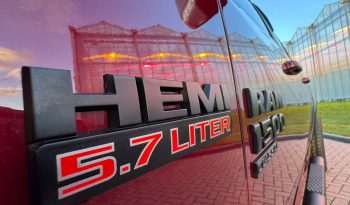 DODGE RAM 1500 5.7L HEMI V8 4X4 401PK * WARLOCK * REBEL * MORIMOTO KOPLAMPEN * GUNSTIGE CATALOGUS WAARDE * PRACHTIGE KLEUR * UNIEK * ZWARTE HEMEL * SCHUIFKANTELDAK * 22 INCH SPORTVELGEN * SUPER DIKKE PICK-UP * WEINIG KILOMETERS * 1E EIGENAAR * NIEUWSTAAT * vol