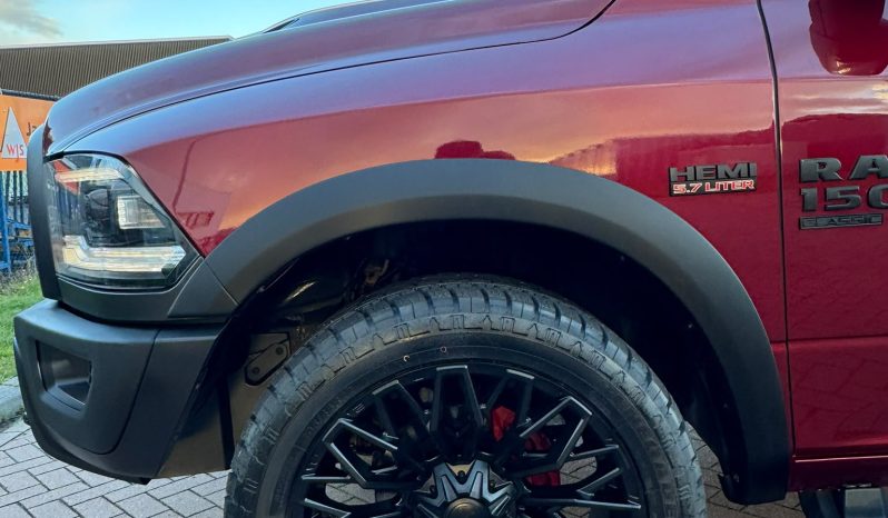 DODGE RAM 1500 5.7L HEMI V8 4X4 401PK * WARLOCK * REBEL * MORIMOTO KOPLAMPEN * GUNSTIGE CATALOGUS WAARDE * PRACHTIGE KLEUR * UNIEK * ZWARTE HEMEL * SCHUIFKANTELDAK * 22 INCH SPORTVELGEN * SUPER DIKKE PICK-UP * WEINIG KILOMETERS * 1E EIGENAAR * NIEUWSTAAT * vol