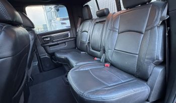 DODGE RAM 1500 5.7L HEMI V8 4X4 401PK * WARLOCK * REBEL * MORIMOTO KOPLAMPEN * GUNSTIGE CATALOGUS WAARDE * PRACHTIGE KLEUR * UNIEK * ZWARTE HEMEL * SCHUIFKANTELDAK * 22 INCH SPORTVELGEN * SUPER DIKKE PICK-UP * WEINIG KILOMETERS * 1E EIGENAAR * NIEUWSTAAT * vol