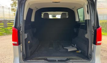 MERCEDES – BENZ V-KLASSE V250 D * EXCLUSIEVE UITVOERING * BOM VOL * DUBBELE ELEKTRISCHE SCHUIFDEUREN * 360 CAMERA * LANE ASSIST * ADAPTIEVE CRUISE CONTROLE * AFNEEMBARE TREKHAAK * LUXE COMFORT STOELEN * LED KOPLAMPEN * ZEER LAGE FISCALE WAARDE – LAGE BIJTELLING ( UNIEK ) * vol